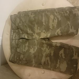 Ladies Gently worn American Eagle Pants